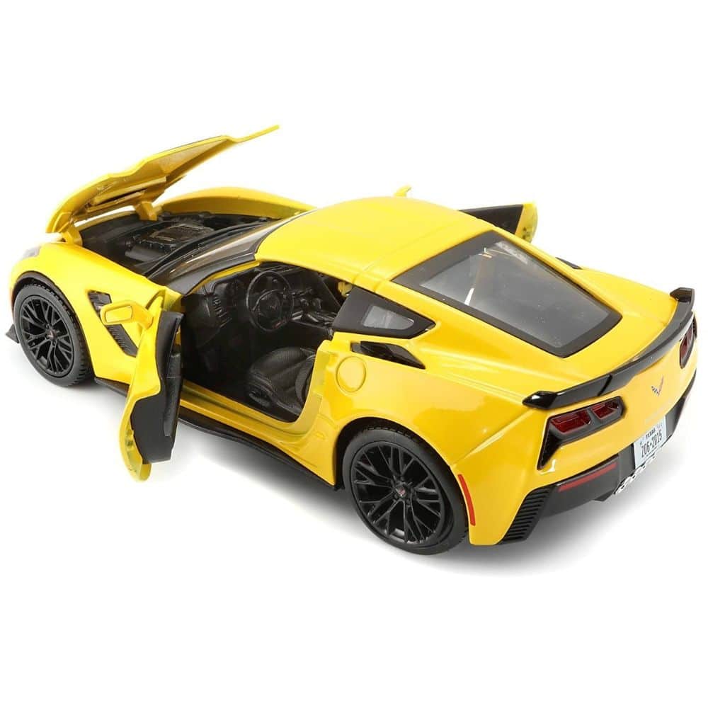 Maisto 2015 Corvette ZO6 1:24 Diecast Model