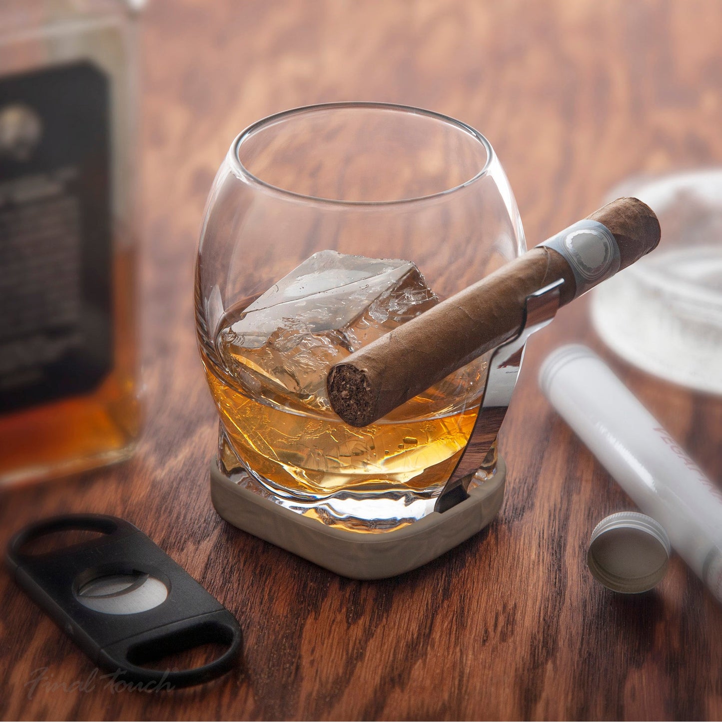 Final Touch Whisky Cigar Glass
