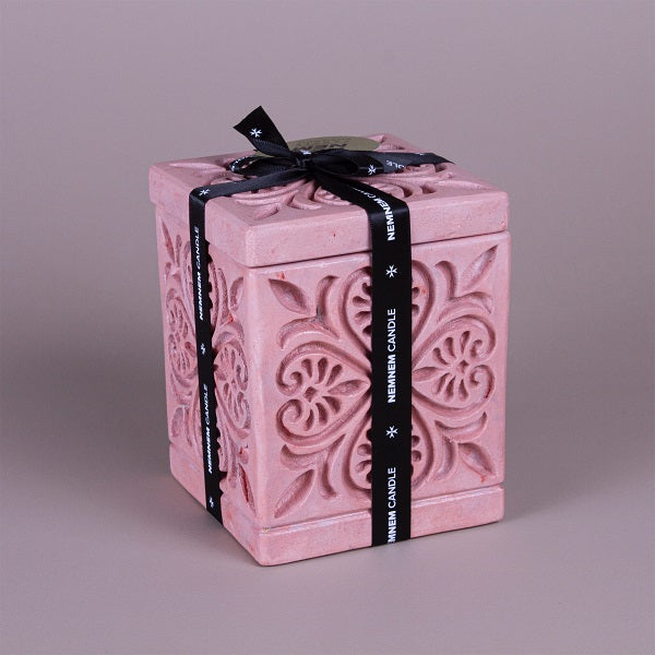 Nemnem Maltese Heart Cube Large Candle